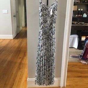 Versona blue floral maxi dress NWT
